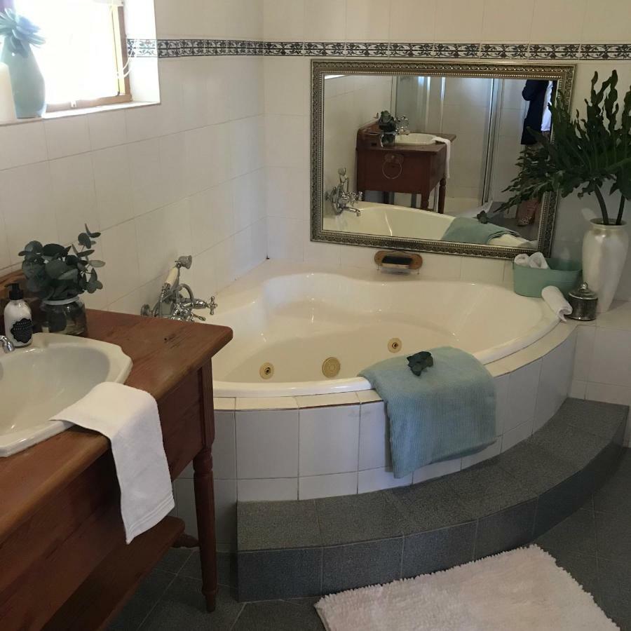 Erin Guesthouse And B&B Bergville Extérieur photo