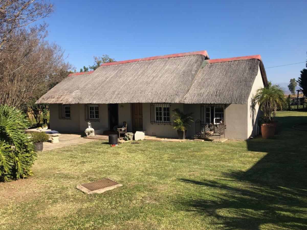Erin Guesthouse And B&B Bergville Extérieur photo